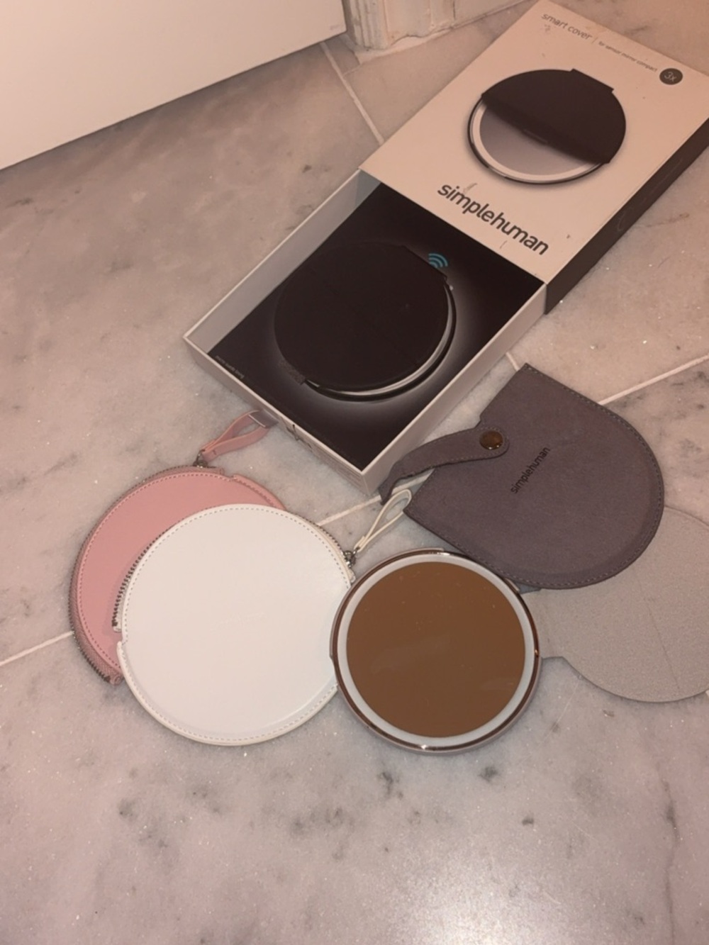 simplehuman Round Compact Mirror with White, Pink and Gray Pouches